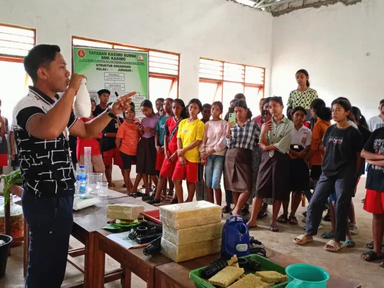 Fransiscus Go Dorong SMK Kasimo Jadi Sekolah Pertanian Unggulan di NTT