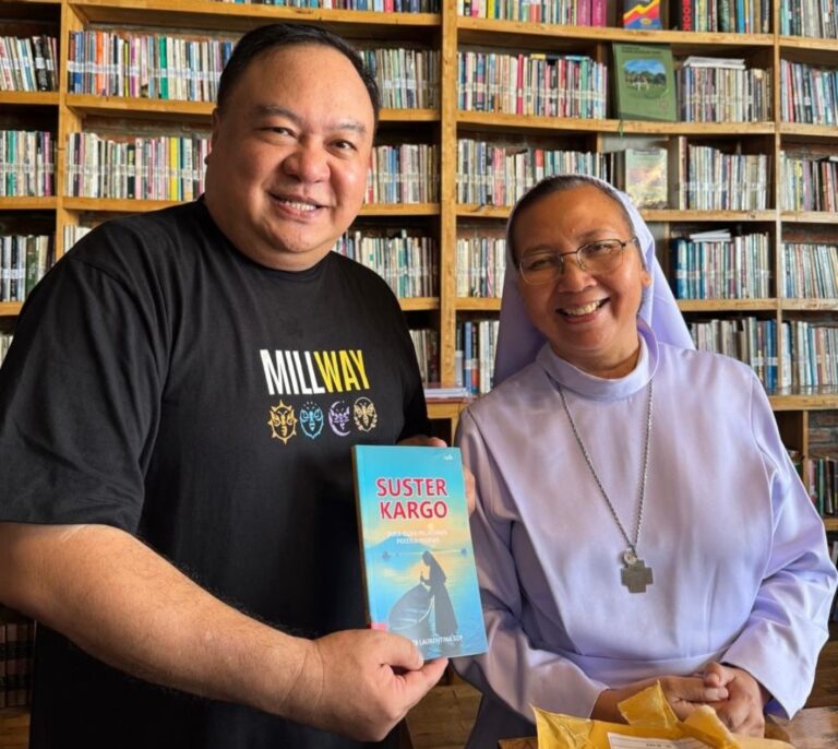 Fransiscus Go Apresiasi SUSTER CARGO dan Terbitnya Buku Perdana Suster Laurentina