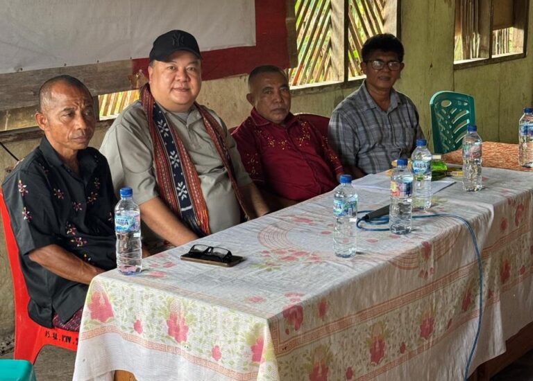 Fransiscus Go Kunjungi Kampung Kotenwalang, Dengar Langsung Kebutuhan Warga Desa Latonliwo