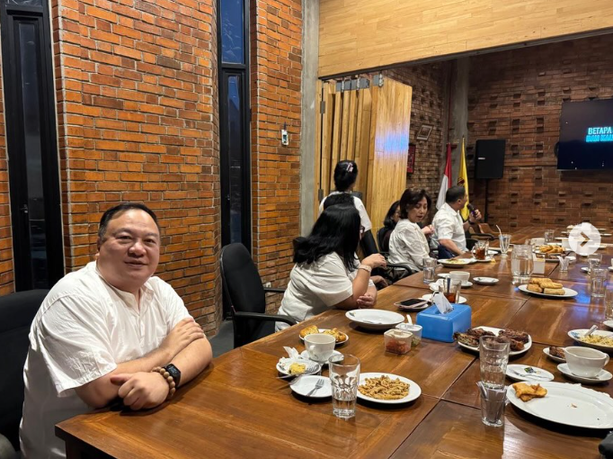 Fransiscus Go Jaga Silaturahmi Bersama Alumni IKASMANSA 87 Kupang dalam Suasana Hangat di Jakarta