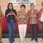 Yaya Nabuasa Tunjukkan Dedikasi Perempuan Merdeka Berkarya, Dorong Kemandirian dari Desa