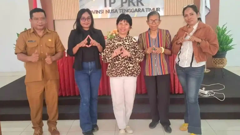 Yaya Nabuasa Tunjukkan Dedikasi Perempuan Merdeka Berkarya, Dorong Kemandirian dari Desa